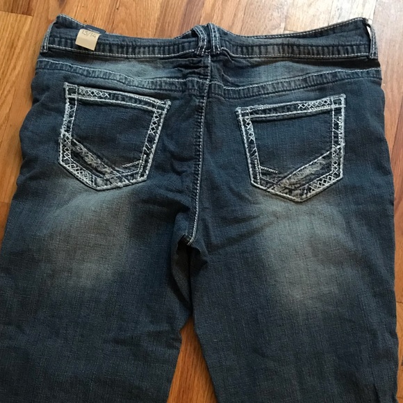 Maurices Denim Capri (new) - Picture 2 of 3